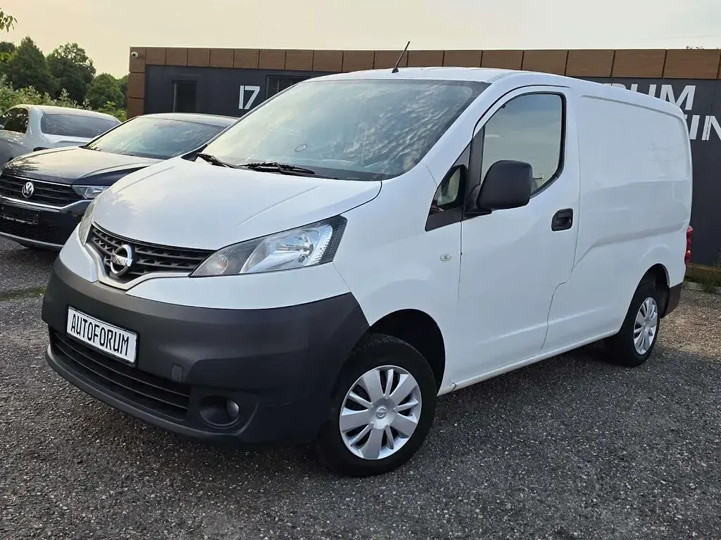 Gebraucht Nissan NV200 Premium Edition 90 PS (66 kW) 2013 Weiß Van / Kleinbus