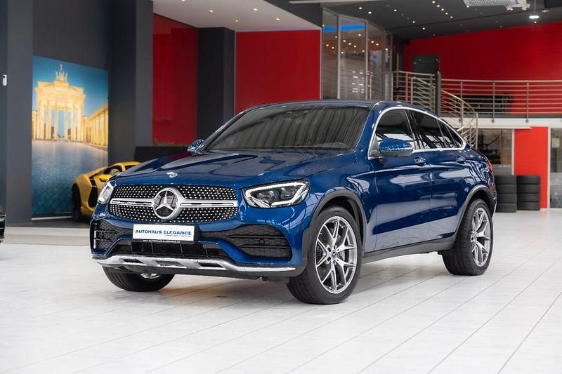 Blau Gebraucht 2019 Mercedes GLC200 AMG line SUV | 39.980 € (Etwas zu teuer) - Bild 1/4