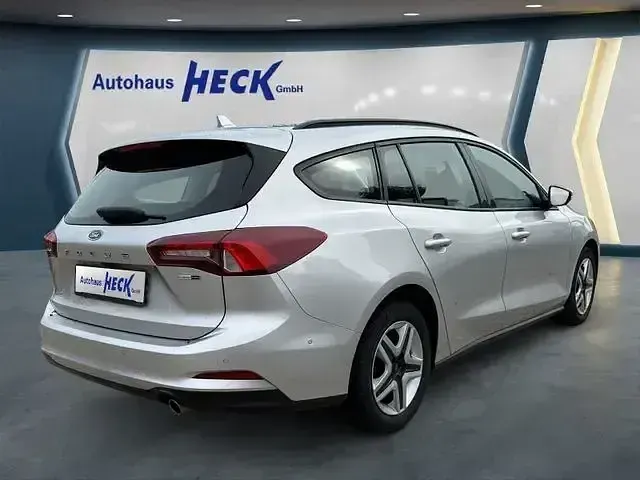 Gebraucht Ford Focus Cool & Connect 125 PS (91 kW) 2022 Silber Kombi