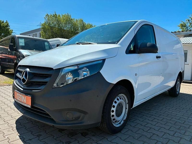Gebraucht Mercedes Vito 114 PS (83 kW) 2017 Weiß Van