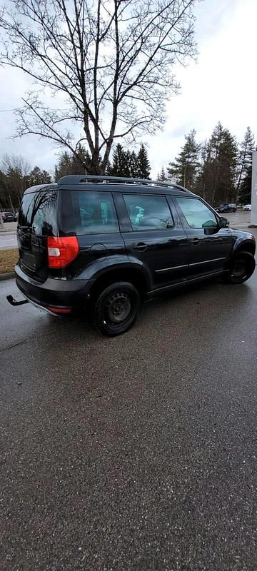 Gebraucht Skoda Yeti 140 PS (102 kW) 2011 Schwarz SUV