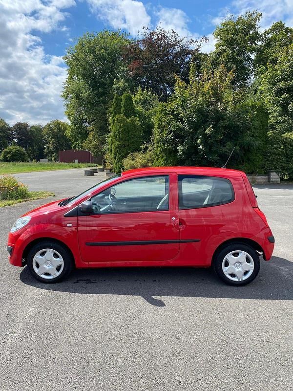 Gebraucht Renault Twingo 58 PS (42 kW) 2011 Rot Kleinwagen