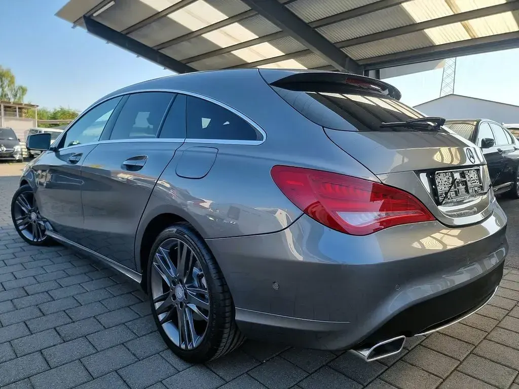 Gebraucht Mercedes CLA220 Sport 177 PS (130 kW) 2015 Grau Limousine