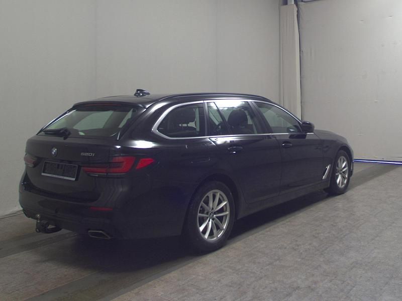 Gebraucht BMW 520 184 PS (135 kW) 2021 Schwarz Kombi