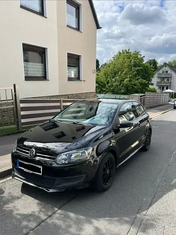 Gebraucht VW Polo 60 PS (44 kW) 2011 Schwarz Kleinwagen