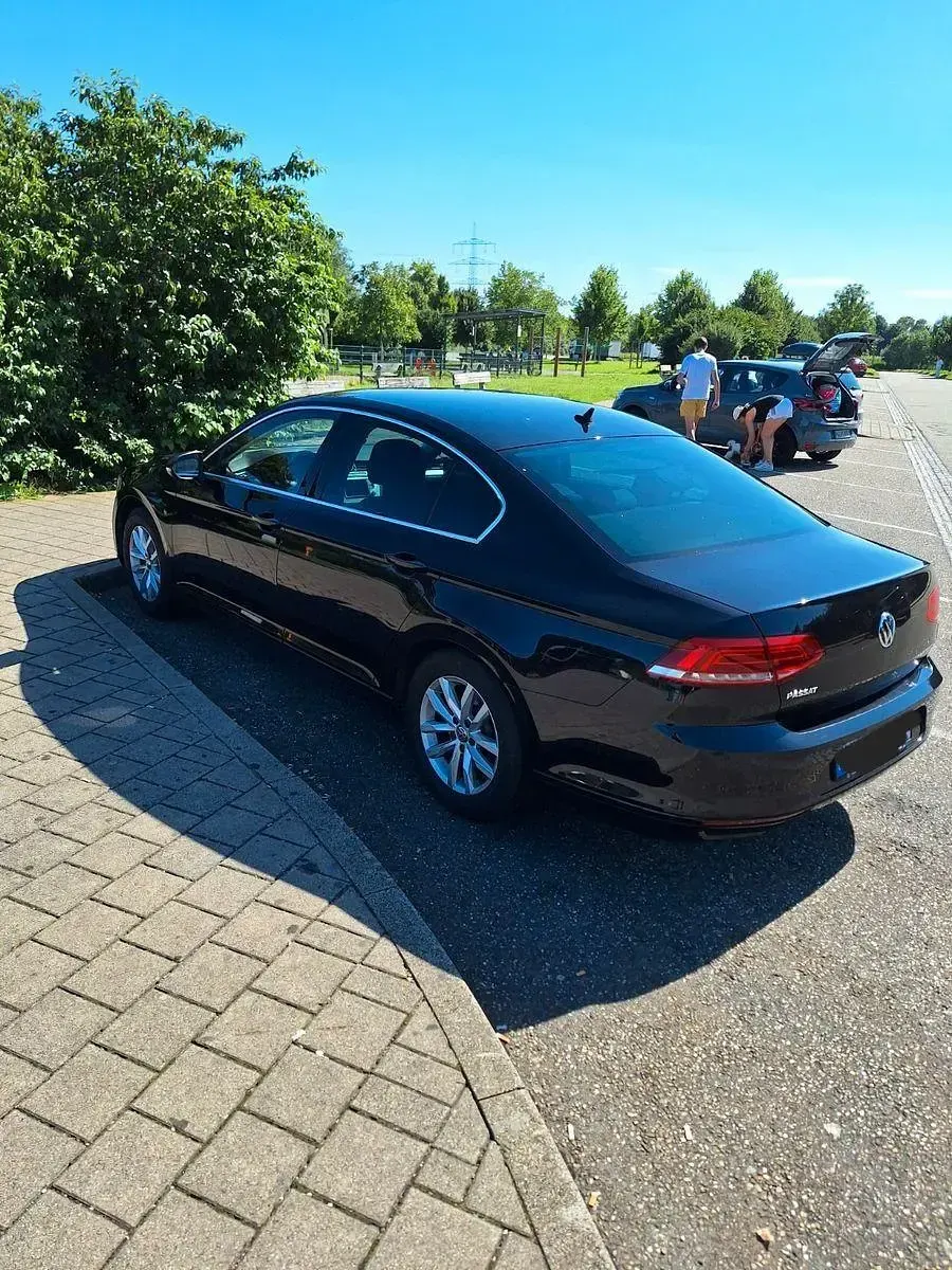 Gebraucht VW Passat Comfortline 150 PS (110 kW) 2015 Schwarz Limousine