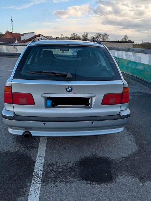 Gebraucht BMW 523 170 PS (125 kW) 1998 Silber Kombi