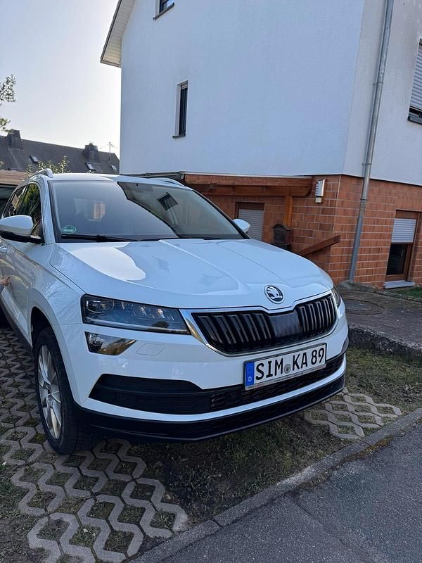 Gebraucht Skoda Karoq 150 PS (110 kW) 2017 Weiß SUV