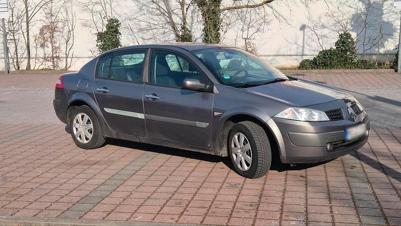 Gebraucht Renault Mégane II 112 PS (82 kW) 2003 Grau Limousine
