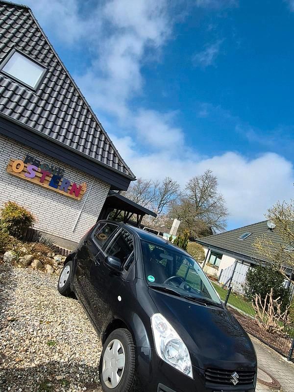 Gebraucht Suzuki Splash 65 PS (47 kW) 2009 Schwarz Kleinwagen