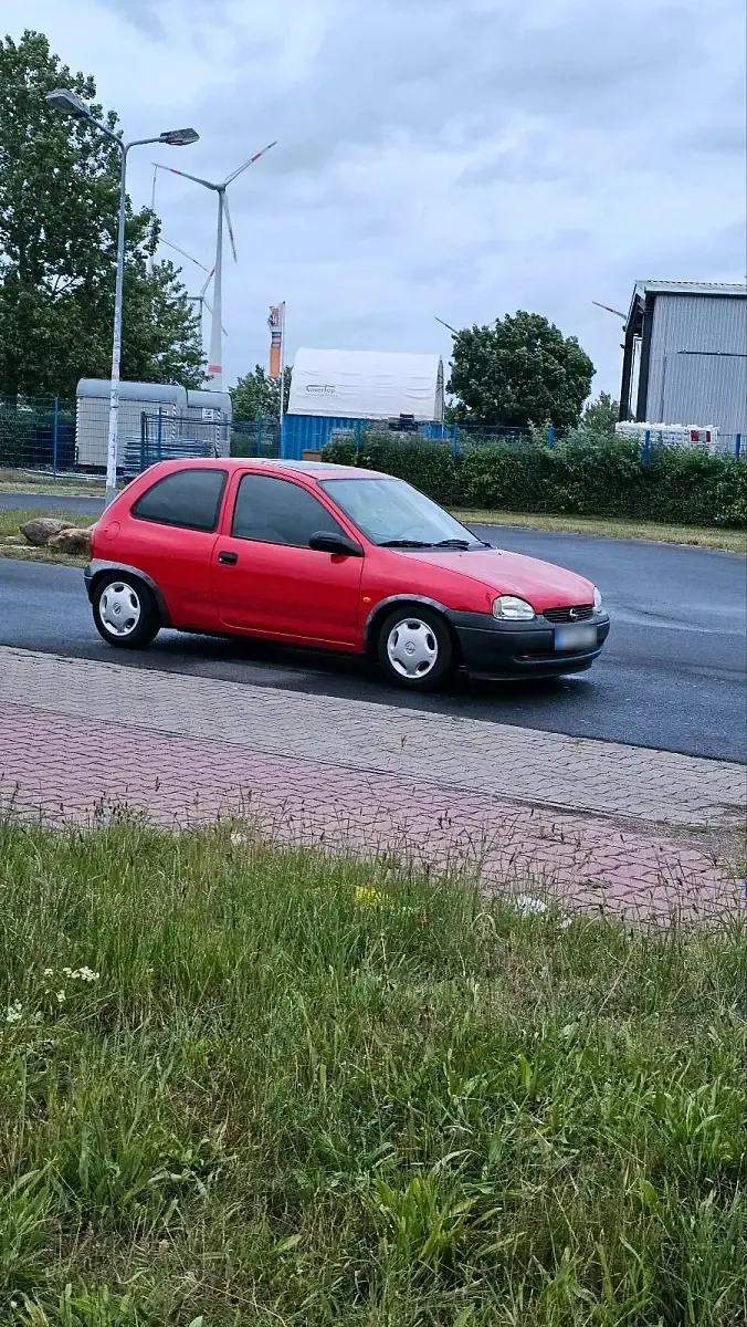Gebraucht Opel Corsa 54 PS (39 kW) 1999 Rot Kleinwagen