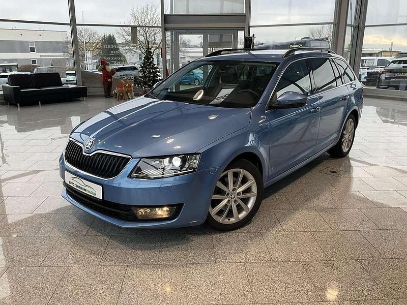 Blau Gebraucht 2013 Skoda Octavia Elegance Kombi | 11.890 € (Fairer Preis) - Bild 1/4