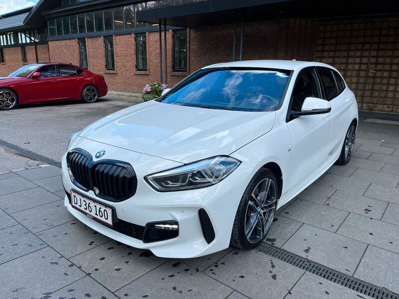 Weiß Gebraucht 2020 BMW 120 M Sport Kleinwagen | 23.995 € (Fairer Preis) - Bild 1/4