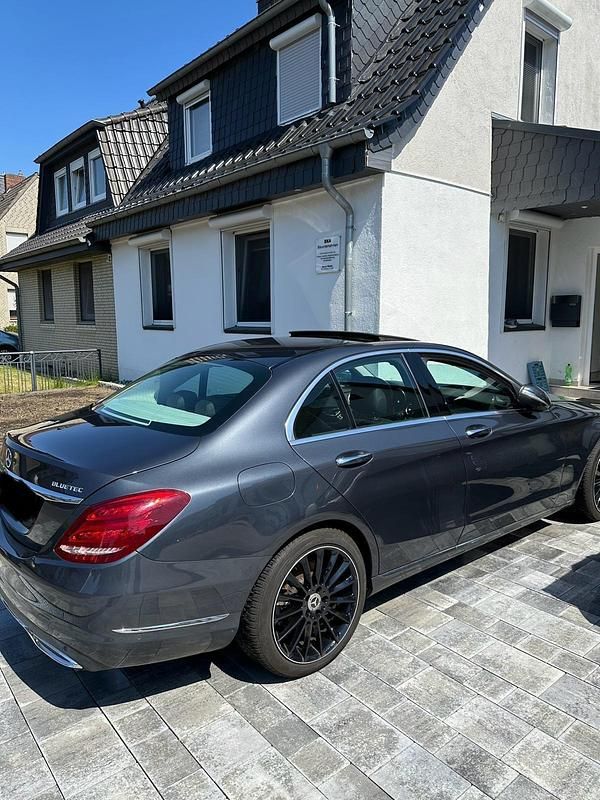Gebraucht Mercedes C220 170 PS (125 kW) 2014 Grau Limousine
