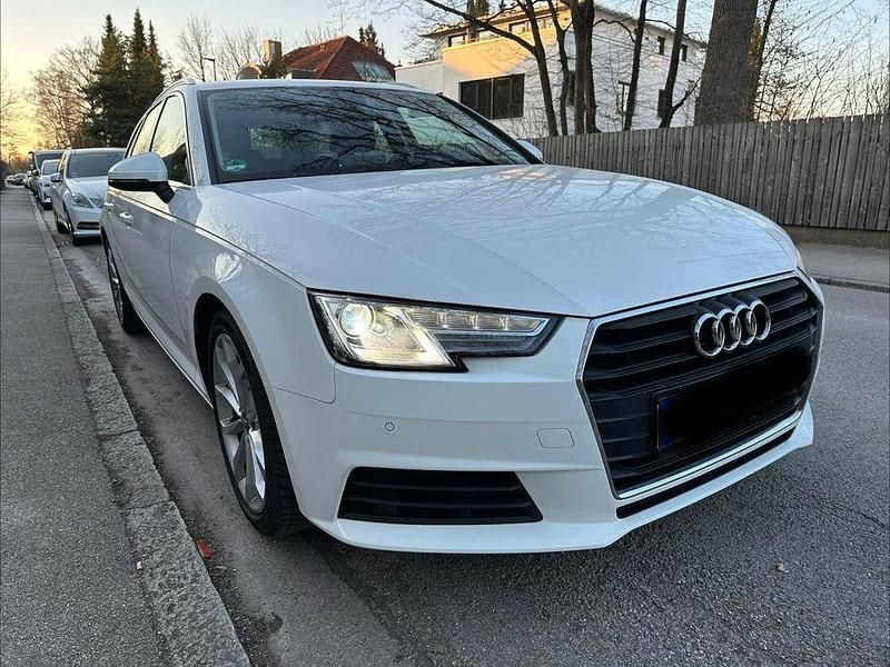 Second-hand Audi A4 Performance 150 CP (110 kW) 2018 Alb Break