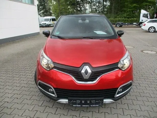Używany Renault Captur XMOD 118 KM (86 kW) 2017 Czerwony SUV