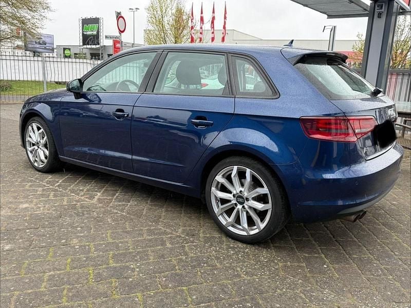 Gebraucht Audi A3 Sportback Attraction 125 PS (91 kW) 2016 Kleinwagen