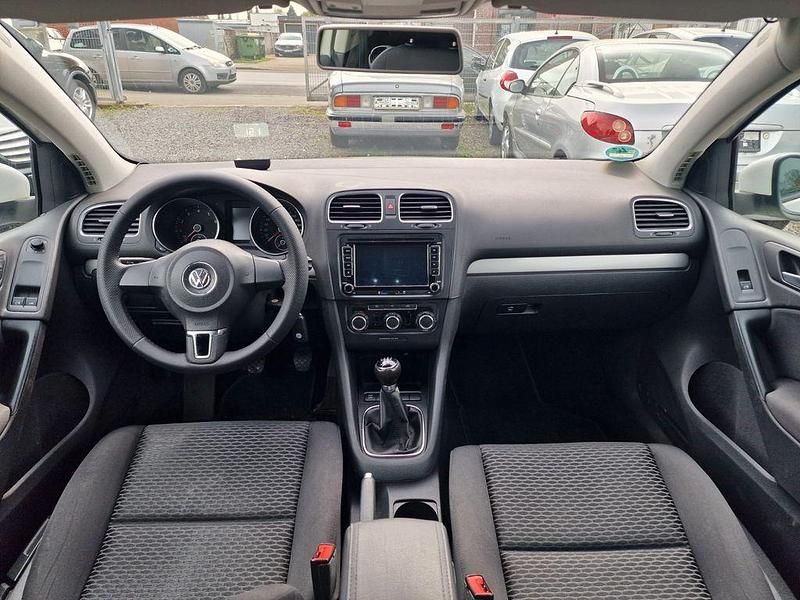 Gebraucht VW Golf VI 80 PS (58 kW) 2009 Weiß Kleinwagen