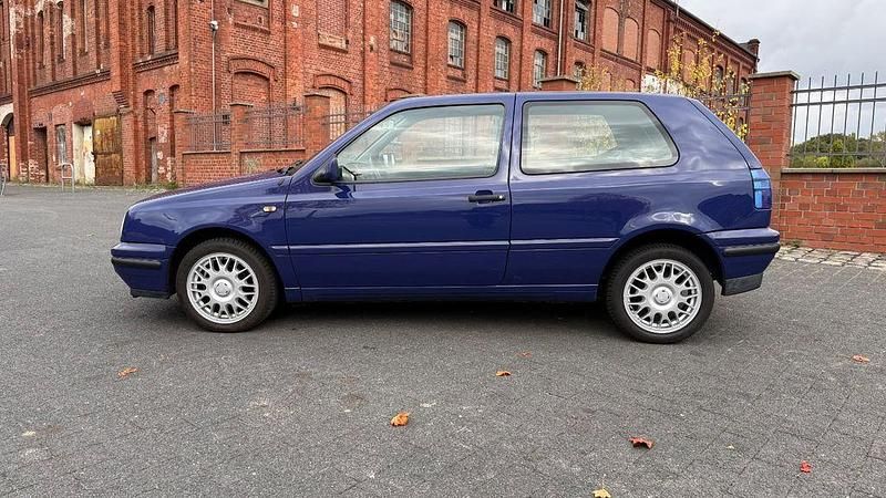 Gebraucht VW Golf III 75 PS (55 kW) 1997 Blau Limousine