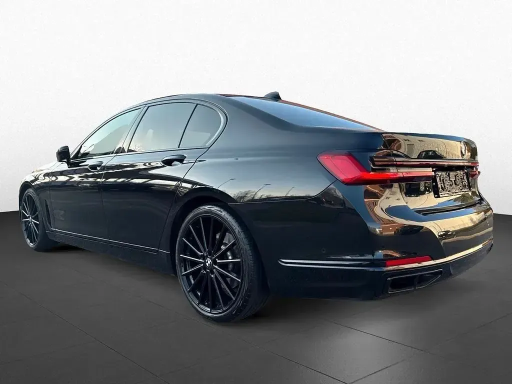 Gebraucht BMW 730 Performance 286 PS (210 kW) 2022 Schwarz Limousine