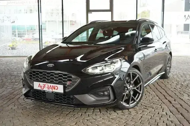 Gebraucht Ford Focus ST 190 PS (139 kW) 2020 Agate black metallic Kombi