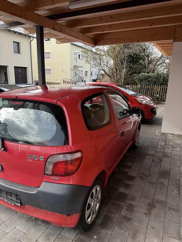 Gebraucht Toyota Yaris Eco 65 PS (47 kW) 2003 Rot Kleinwagen