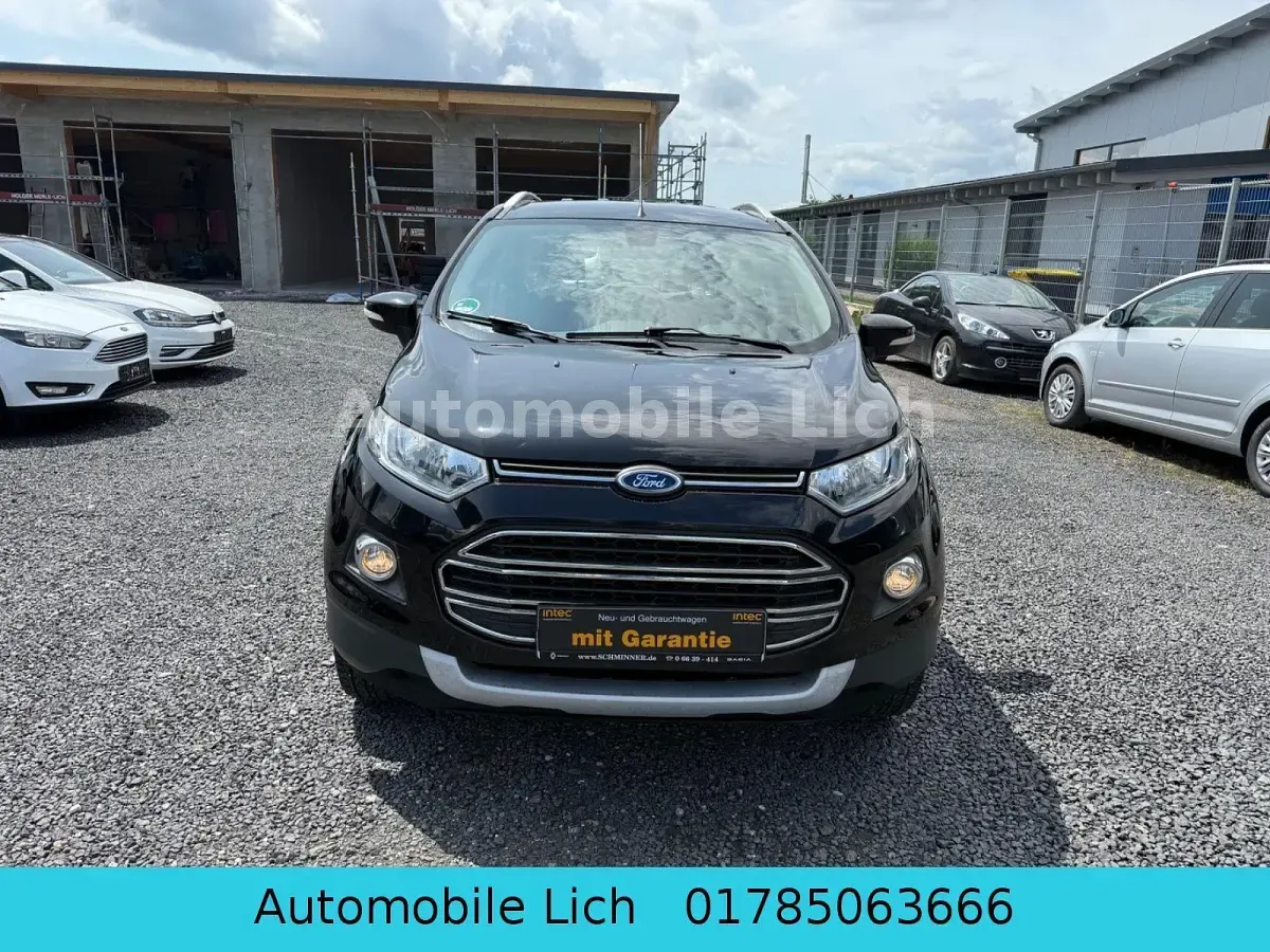 Usado Ford Ecosport Titanium 125 CV (91 kW) 2014 Negro SUV