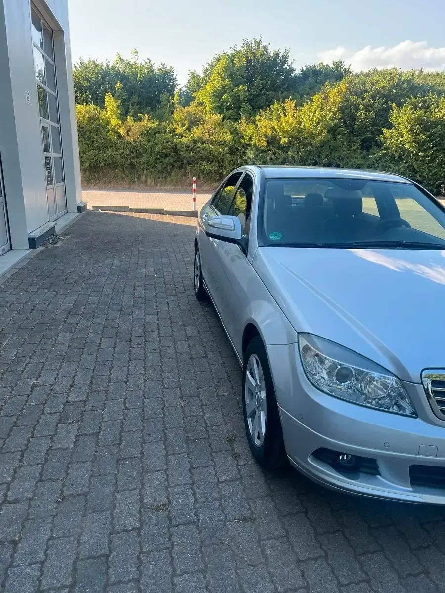 Gebraucht Mercedes C180 156 PS (114 kW) 2007 Silber Limousine