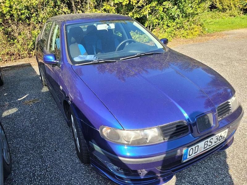 Blau Gebraucht 2003 Seat Toledo Limousine | 1.100 € (Guter Preis) - Bild 1/4