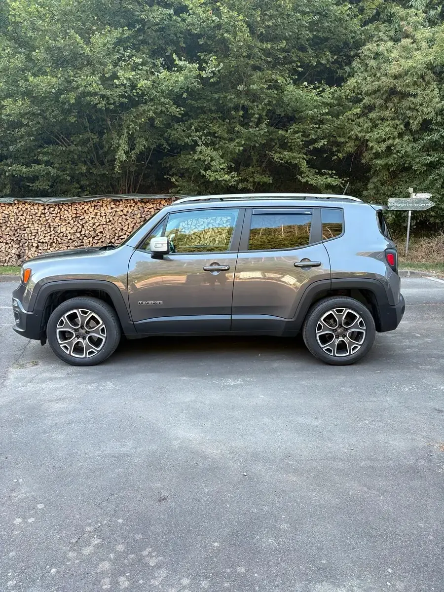 Gebraucht Jeep Renegade 140 PS (102 kW) 2015 Grau SUV