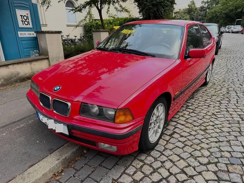Rot Gebraucht 1998 BMW 323 Compact Kleinwagen | 3.500 € (Fairer Preis) - Bild 1/4