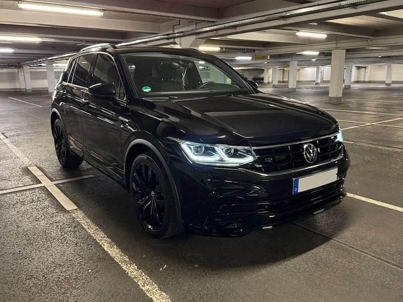 Schwarz Gebraucht 2023 VW Tiguan R-line SUV | 38.500 € (Fairer Preis) - Bild 1/4