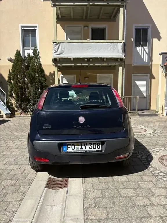 Gebraucht Fiat Punto Evo 69 PS (50 kW) 2011 Blau Kleinwagen