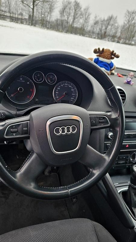 Gebraucht Audi A3 Comfort 140 PS (102 kW) 2011 Grau Kombi