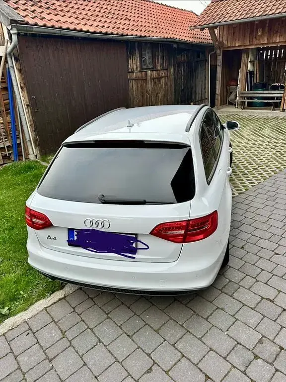 Gebraucht Audi A4 S-Line 177 PS (130 kW) 2013 Weiß Kombi