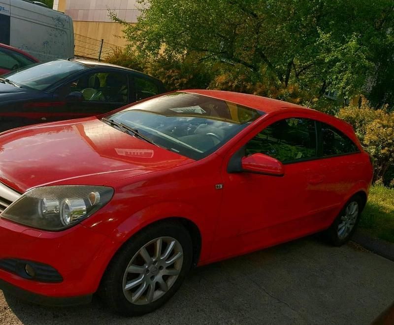 Gebraucht Opel Astra GTC 105 PS (77 kW) 2007 Rot Limousine
