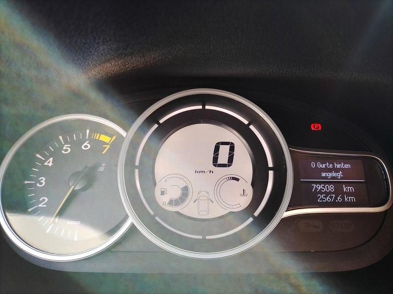 Gebraucht Renault Mégane Authentique 110 PS (80 kW) 2014 Schwarz Limousine