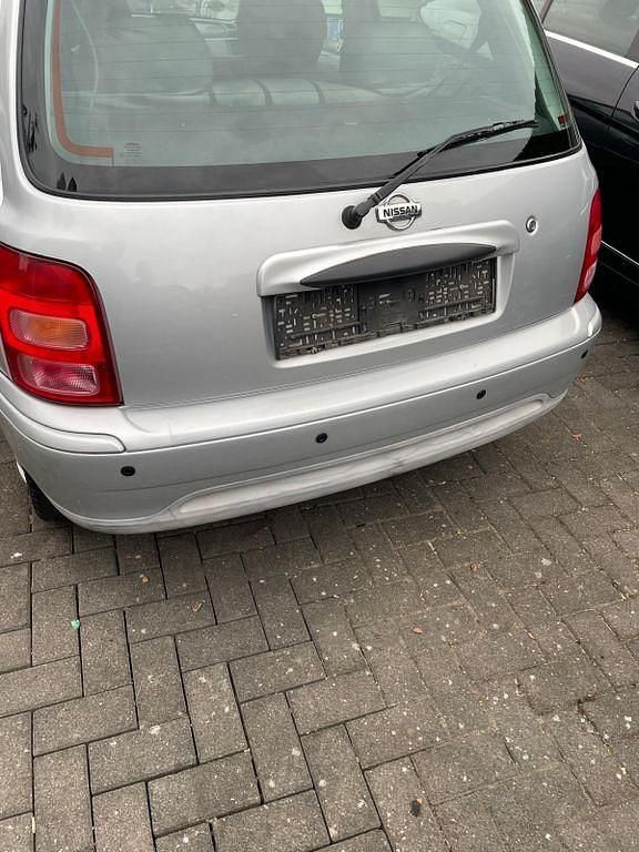 Silber Gebraucht 2002 Nissan Micra Visia Kleinwagen | 1.599 € - Bild 1/4