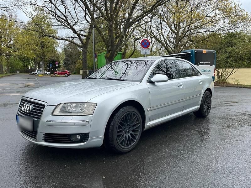 Second-hand Audi A8 326 CP (239 kW) 2006 Argintiu Berlinǎ