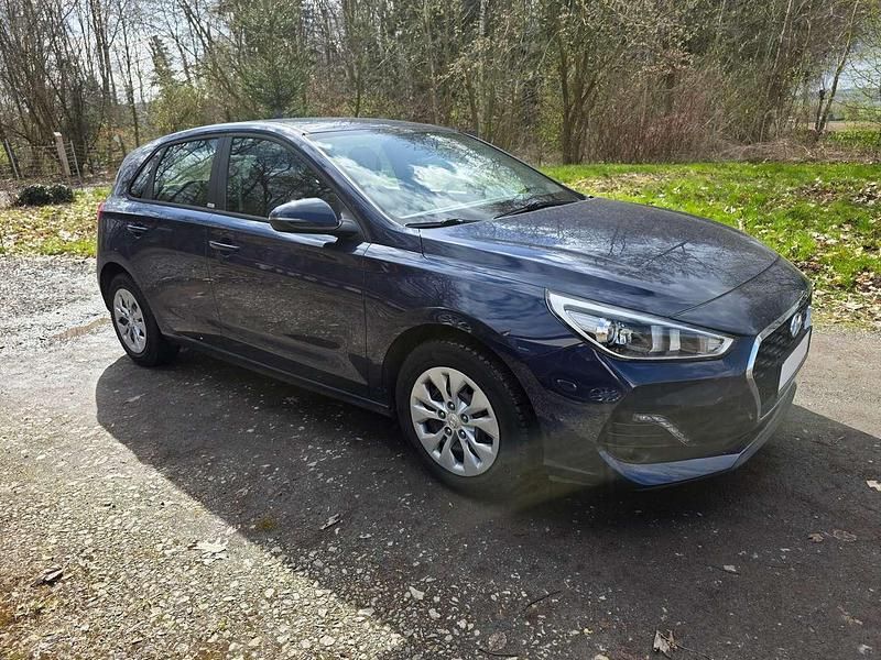 Gebraucht Hyundai i30 99 PS (72 kW) 2020 Blau Limousine