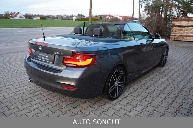 Gebraucht BMW 230 M Sport 252 PS (185 kW) 2021 Grau Cabrio