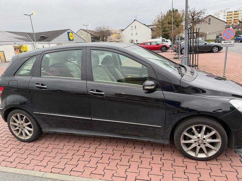 Gebraucht Mercedes B200 Edition 140 PS (102 kW) 2008 Schwarz Van / Kleinbus