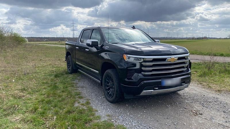 Gebraucht Chevrolet Silverado 435 PS (319 kW) 2024 Schwarz SUV
