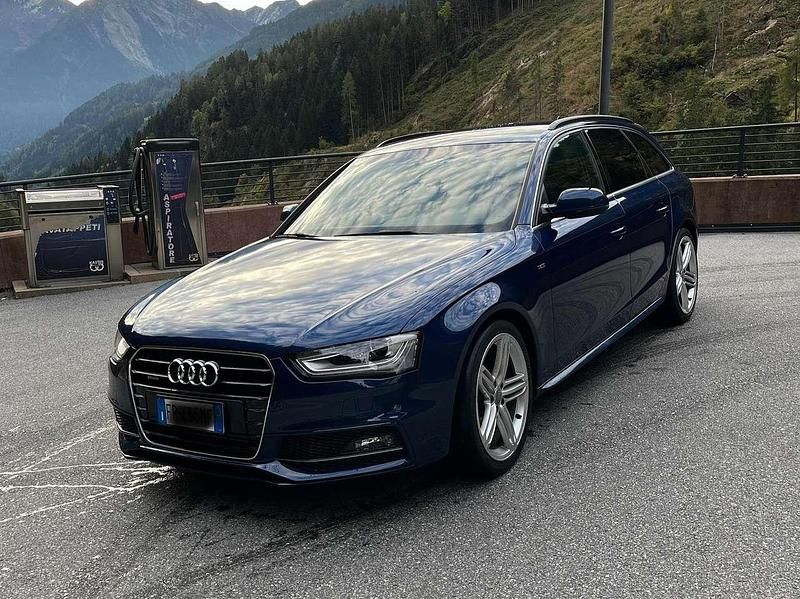 Blau Gebraucht 2015 Audi A4 Allroad Kombi | 15.000 € (Fairer Preis) - Bild 1/4