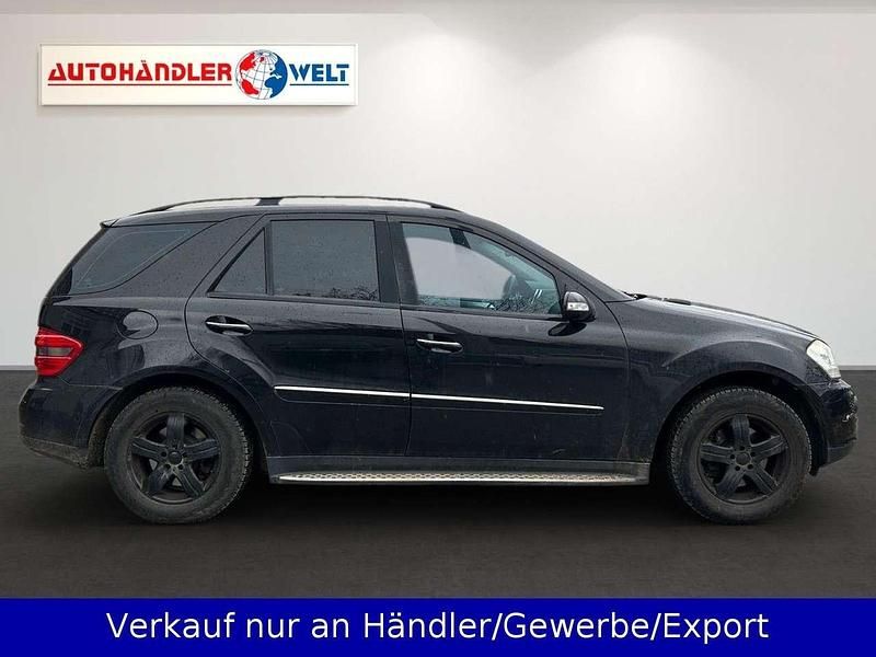Gebraucht Mercedes ML320 224 PS (164 kW) 2007 Schwarz SUV