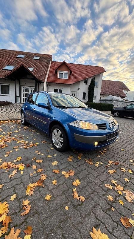 Blau Gebraucht 2005 Renault Mégane GrandTour Expression Kombi | 1.999 € (Fairer Preis) - Bild 1/4