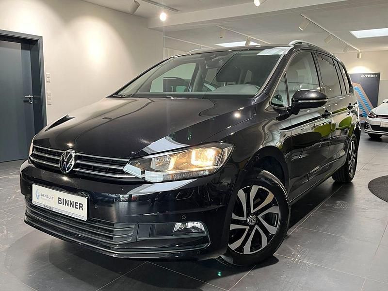 Gebraucht VW Touran Active 150 PS (110 kW) 2021 Schwarz Van / Kleinbus