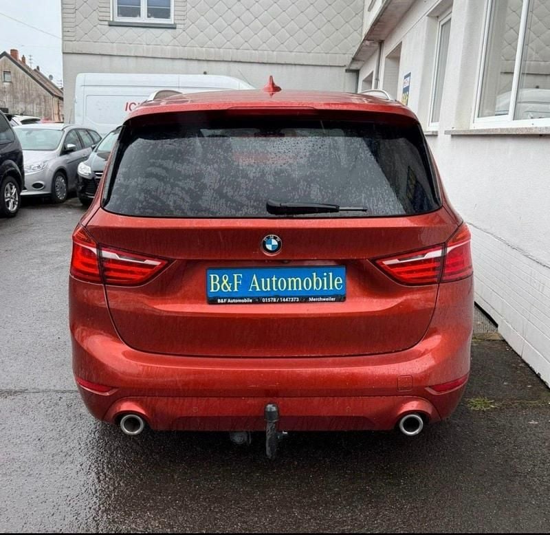 Gebraucht BMW 218 Advantage 150 PS (110 kW) 2018 Orange Kombi