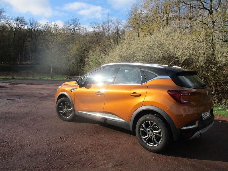 Gebraucht Renault Captur Intens 131 PS (96 kW) 2019 Orange SUV