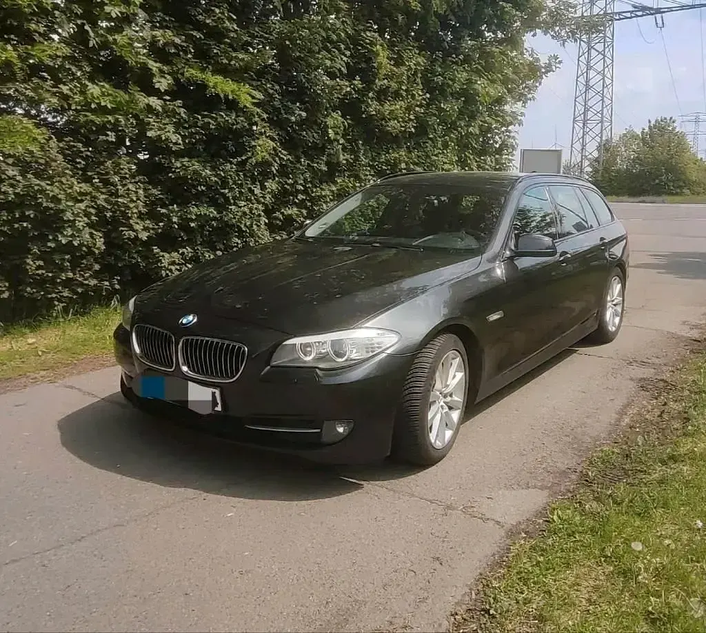 Gebraucht BMW 530 258 PS (189 kW) 2012 Grau Kombi